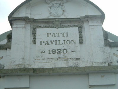 Patti Pavillion, Swansea June 27. 2004. Photo: Mike "Dukie" Anderson